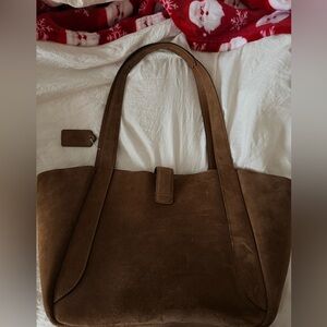 Elegant Coach Brown Leather Tote Bag